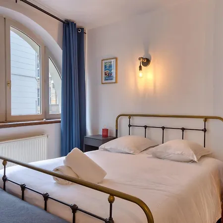 Geoffroy Sublime Duplex A Proximite De La Place Du Vieux Marche *